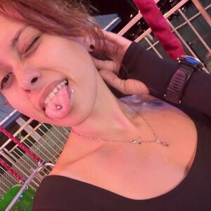 Meet your Posher, Emi